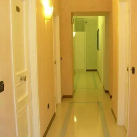 Hotel Clarean Neapel