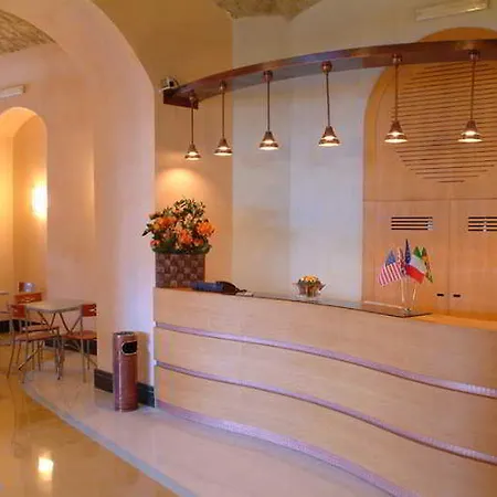 Hotel Clarean 3*